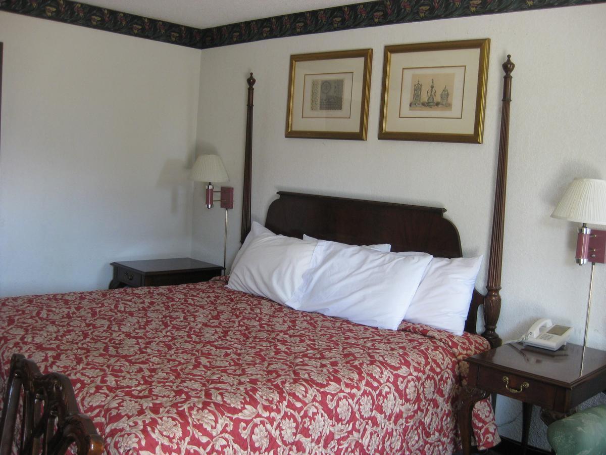 Regency Inn Of Naperville Extérieur photo