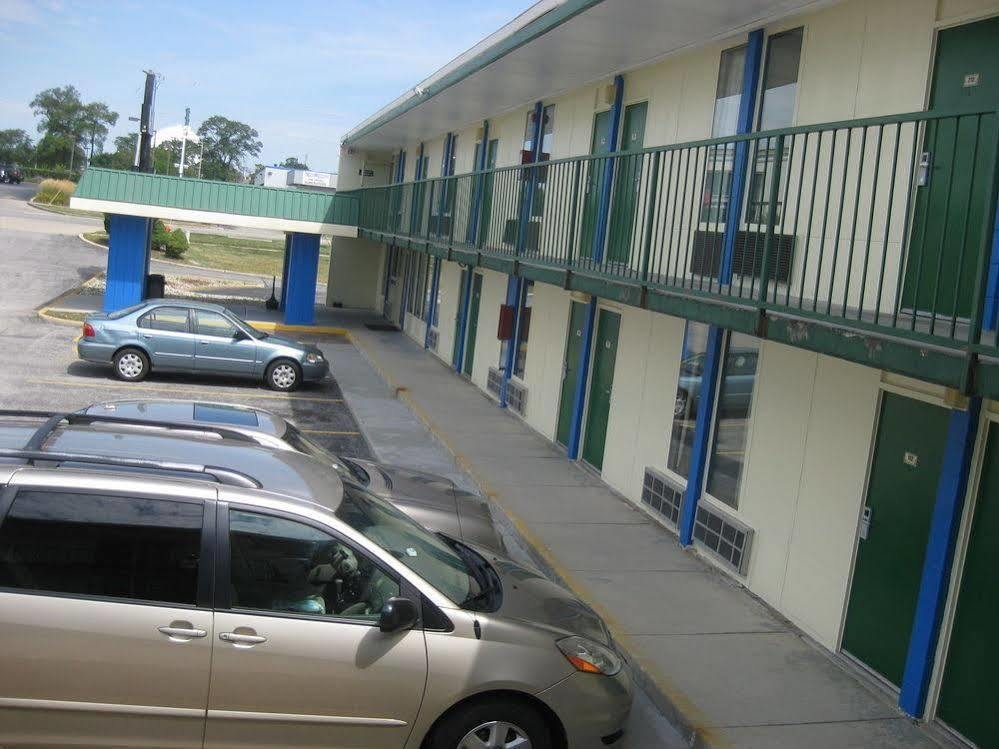 Regency Inn Of Naperville Extérieur photo